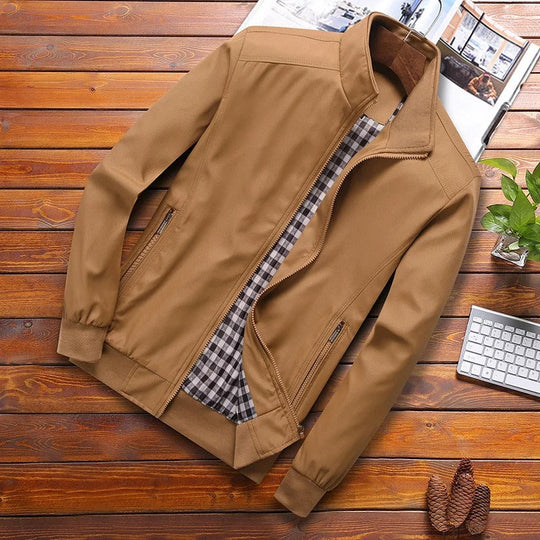 Men’s Windbreaker Jacket – Lightweight & Practical Layer